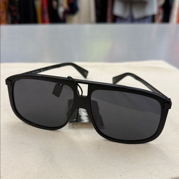 Marc Jacobs Black Sunglasses - Picture 1 of 8